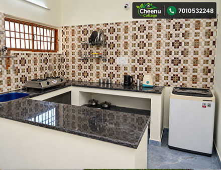 Kitchen & Dining